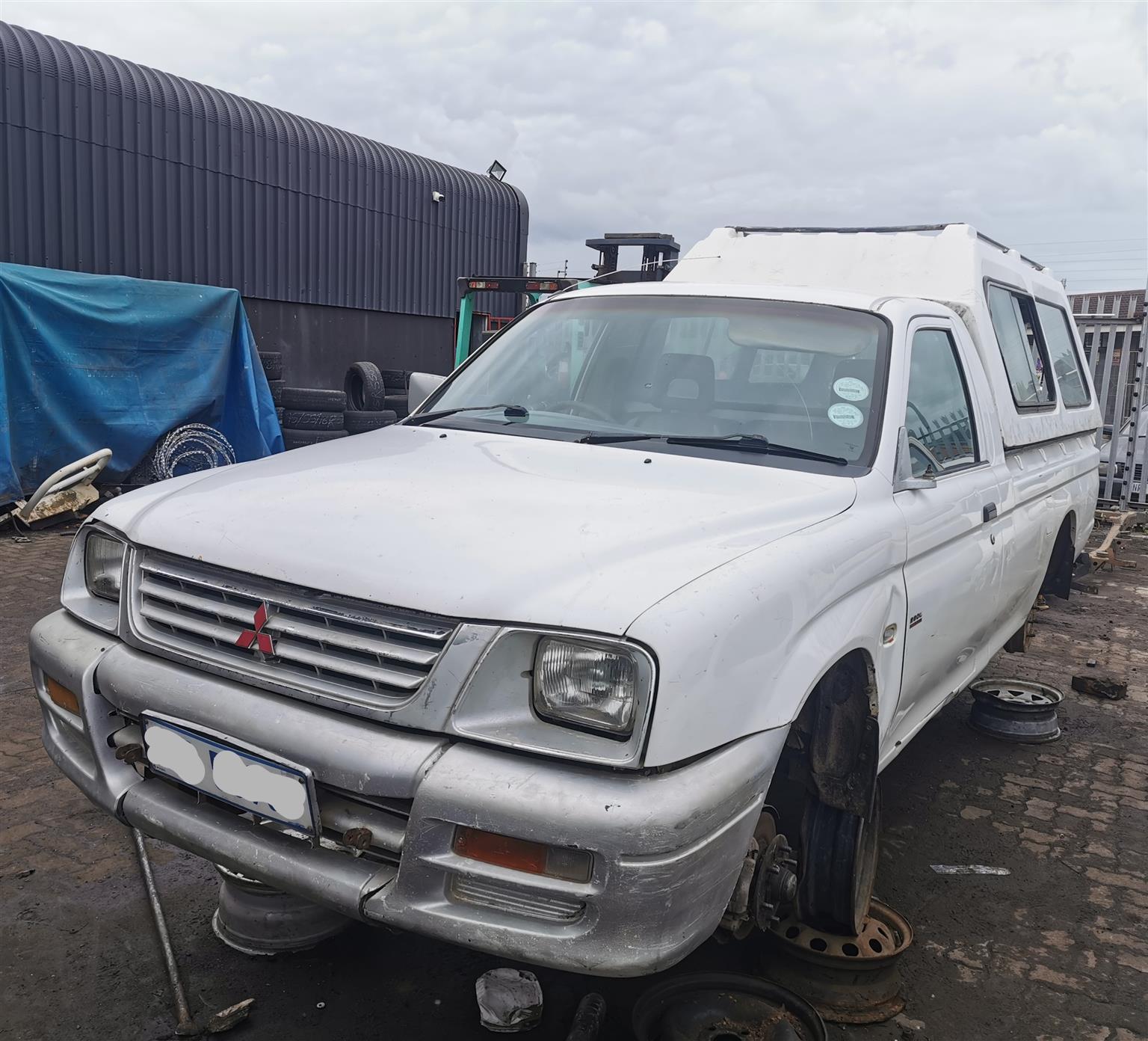 2000 Mitsubishi Colt 2.8D LWD - Stripping for Spares
