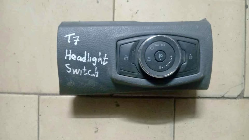 Ford ranger t7 2018 headlight switch - Private Seller Ford ranger t7 2018 headlight switch - Private Seller
