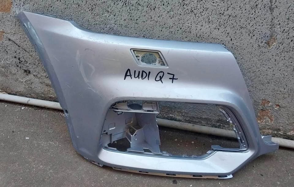 Audi Q7 bumper side - Private Seller Audi Q7 bumper side - Private Seller