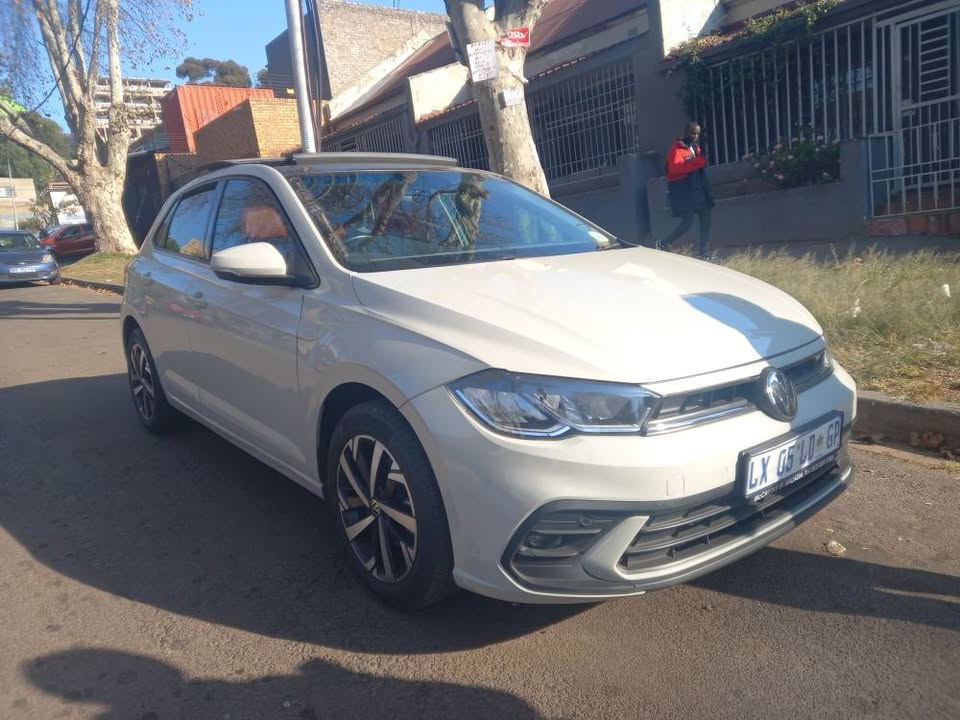 2024 VW Polo 9 Hatchback 1.0 Petrol, Automatic, off White Full Service History.