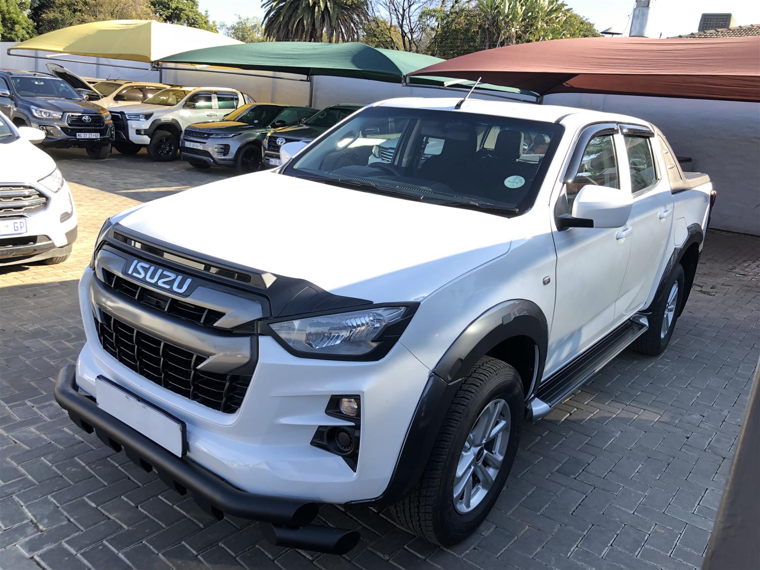 Used 2023 Isuzu D-Max 300 3.0TD double cab 4x4 LX Arctic Trucks AT 35 - Private Seller Used 2023 Isuzu D-Max 300 3.0TD double cab 4x4 LX Arctic Trucks AT 35 - Private Seller