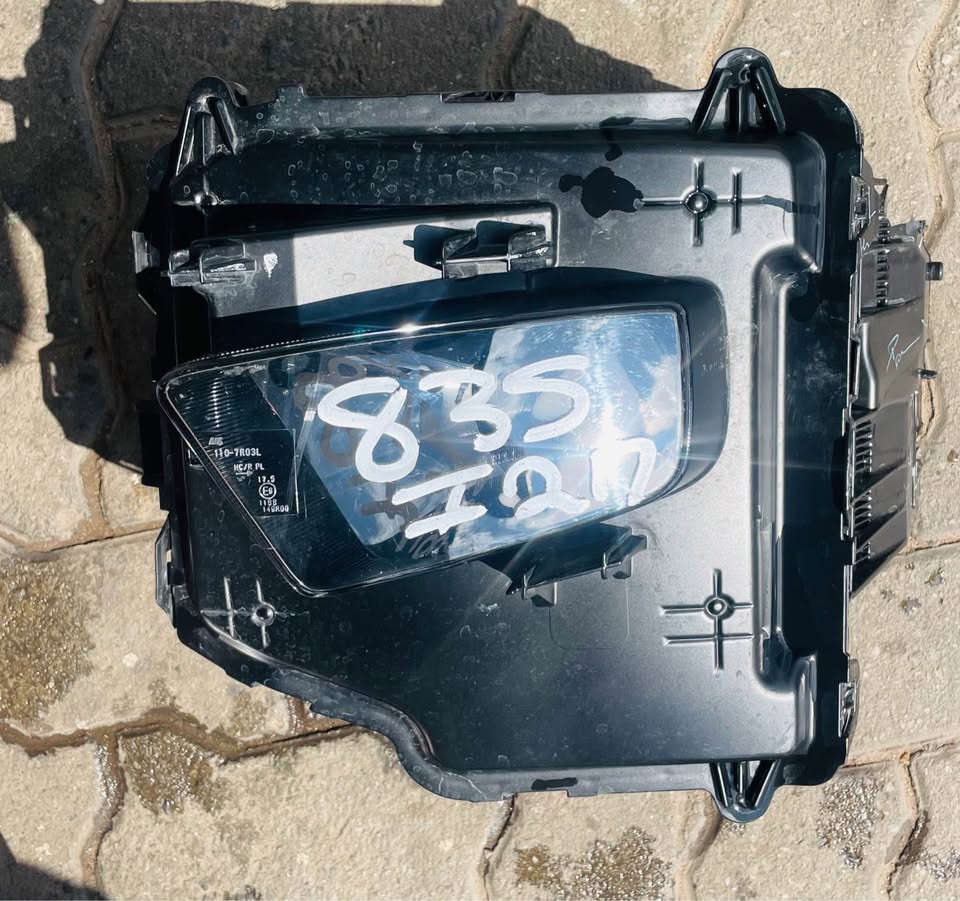 Toyota Urban Cruiser headlight - Private Seller