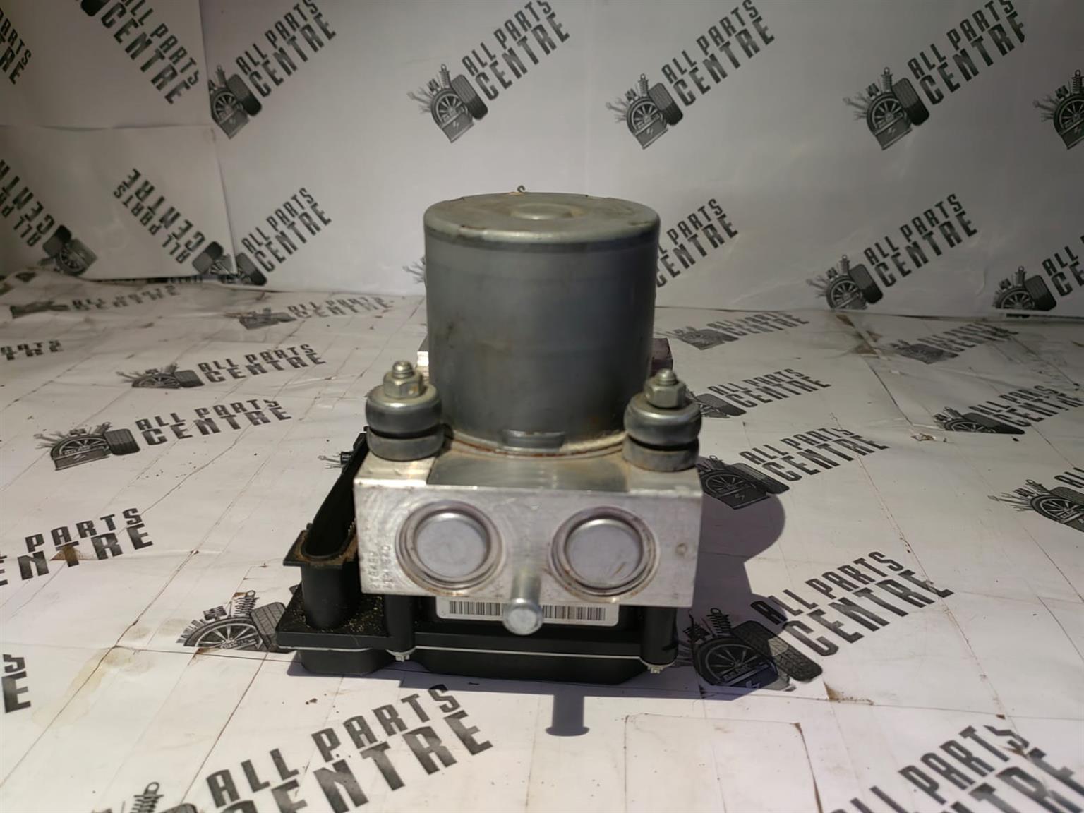 Land Rover Discovery 3 ABS pump for sale – Used