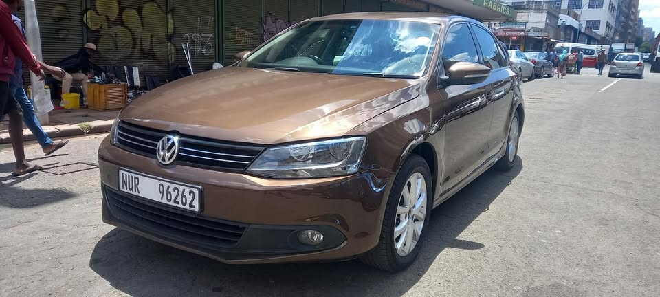 2013 VW JETTA 6 1.4 TSI PETROL, MANUAL TRANSMISSION, BROWN COLOUR