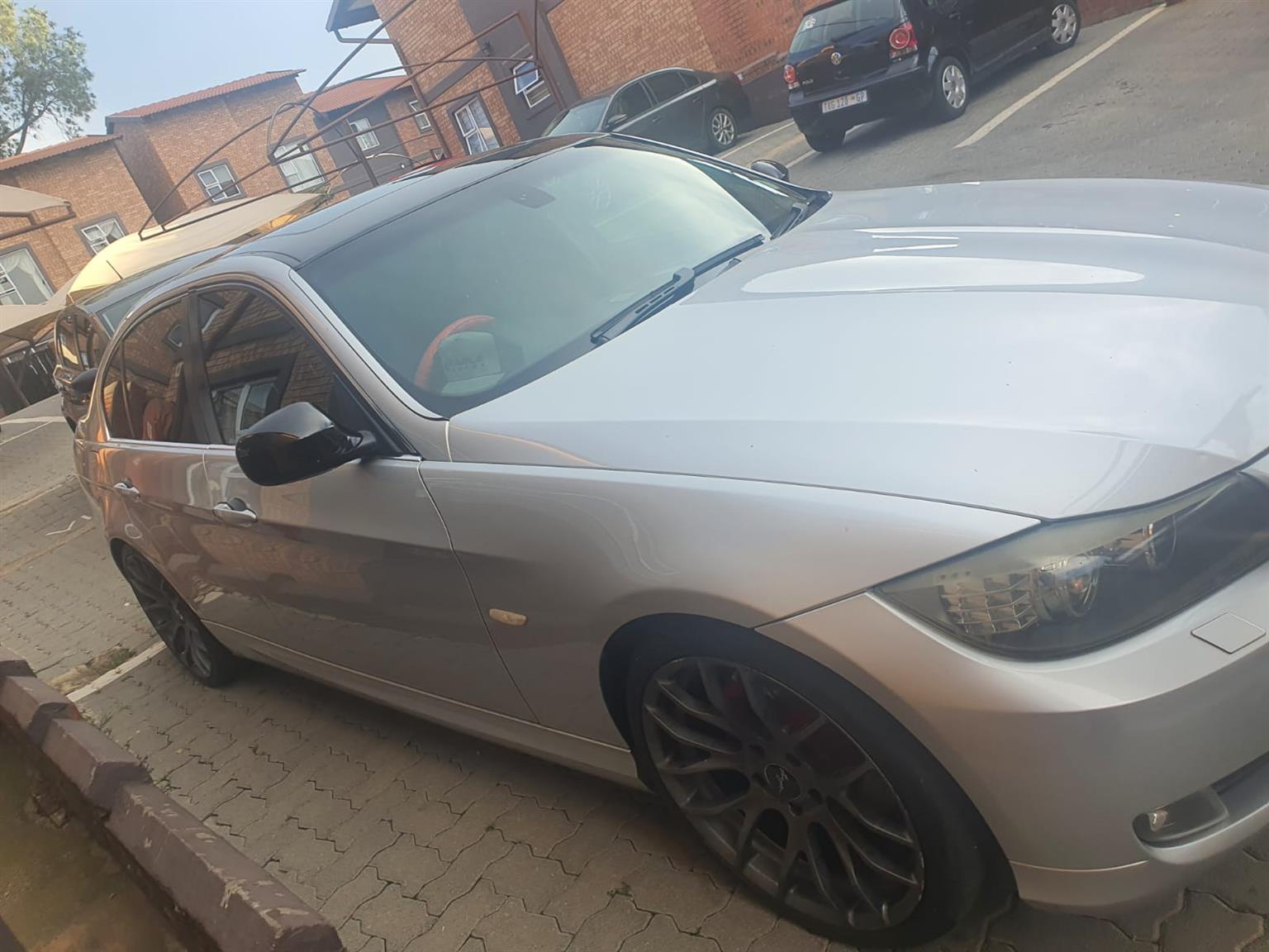 2009 BMW 323i Auto
