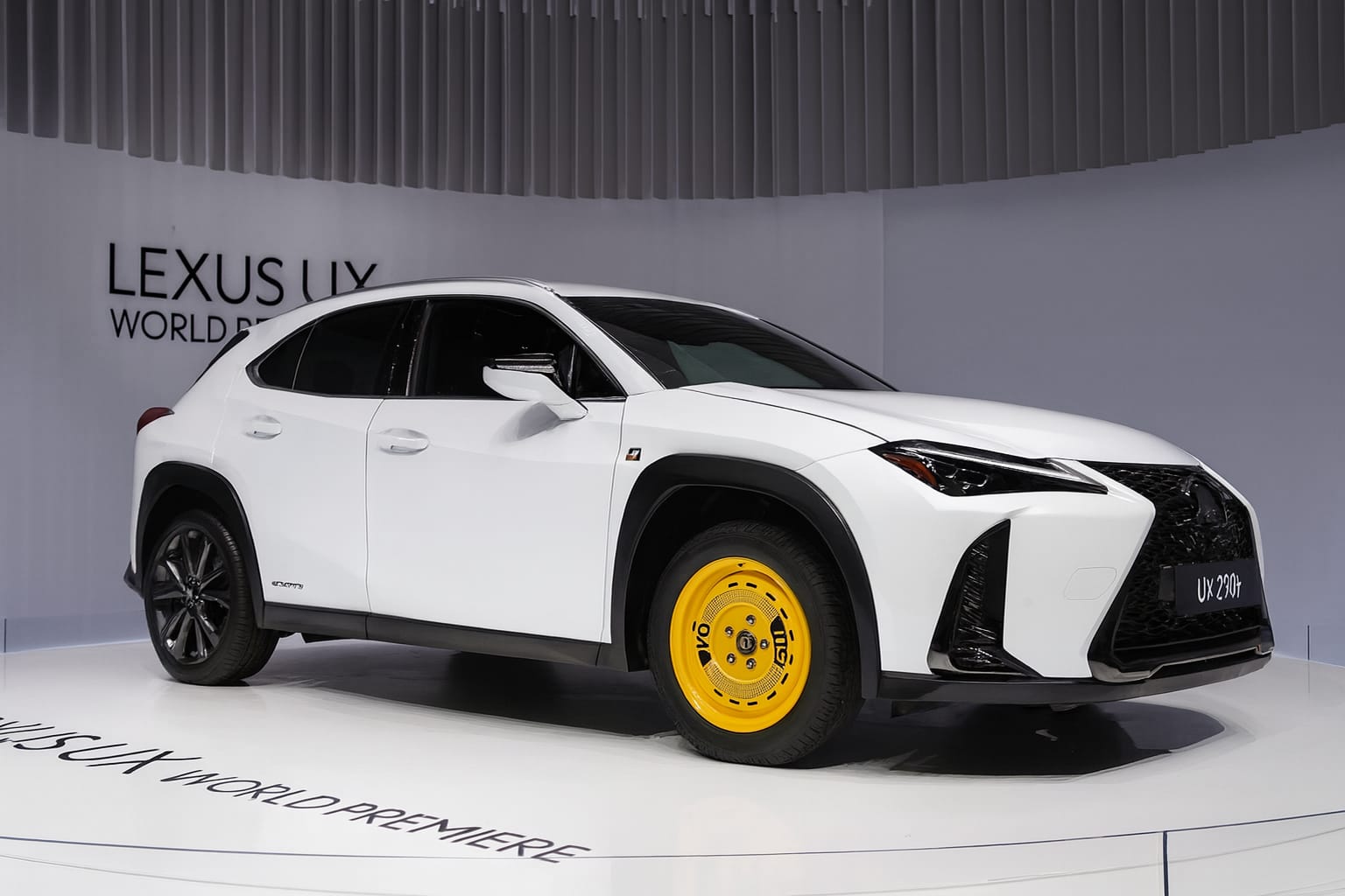 Lexus UX 200i and 250h Space Saver Spare Wheel with Jack Set - Private Seller Lexus UX 200i and 250h Space Saver Spare Wheel with Jack Set - Private Seller