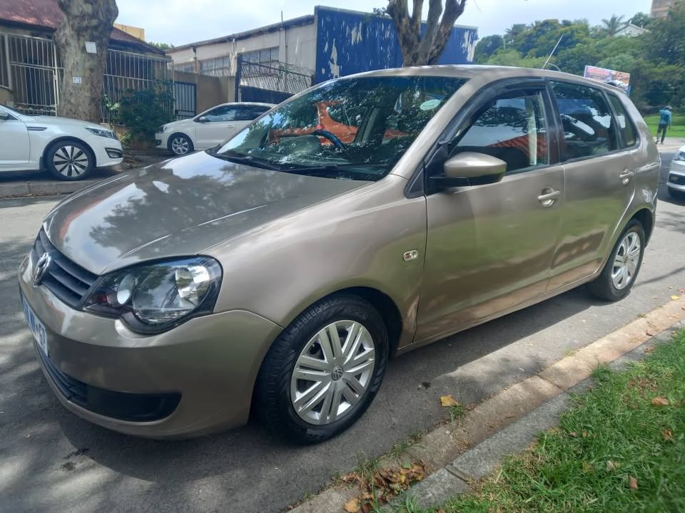 2014 VW POLO VIVO HATCHBACK 1.4 Petrol, Manual. Spare key. Call Inno . Gold Color,