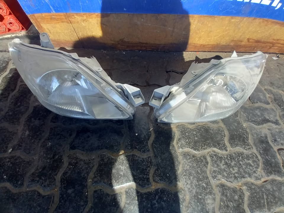 2006 - 2014 Toyota Avanza Headlight - Private Seller 2006 - 2014 Toyota Avanza Headlight - Private Seller