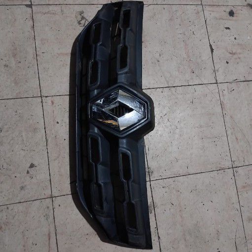 Renault kwid grill - Private Seller Renault kwid grill - Private Seller