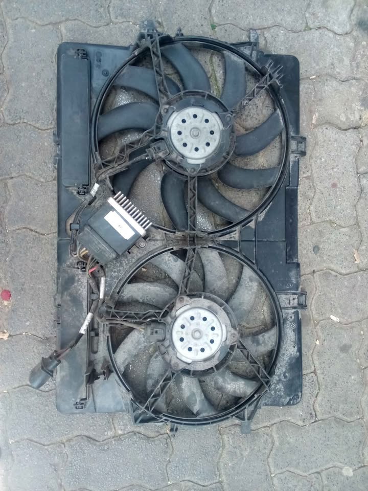 Audi A4 B8 fan complete for sale - Private Seller Audi A4 B8 fan complete for sale - Private Seller