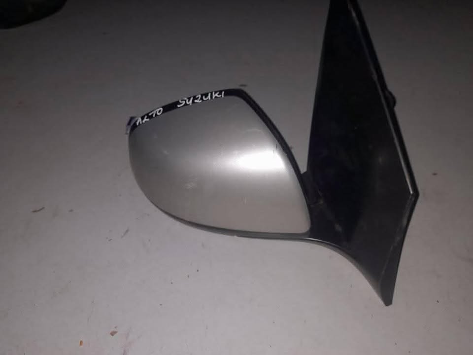 NISSAN ALMERA Side mirror - Private Seller NISSAN ALMERA Side mirror - Private Seller