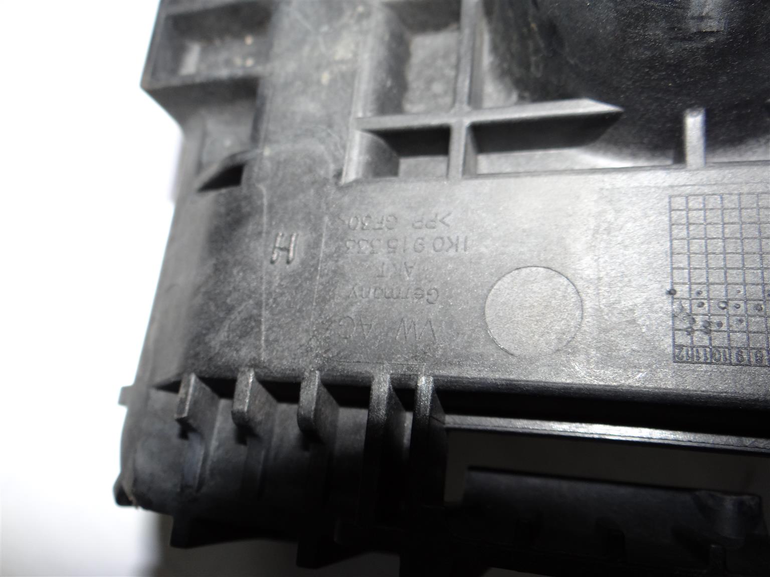 VW Scirocco battery holder