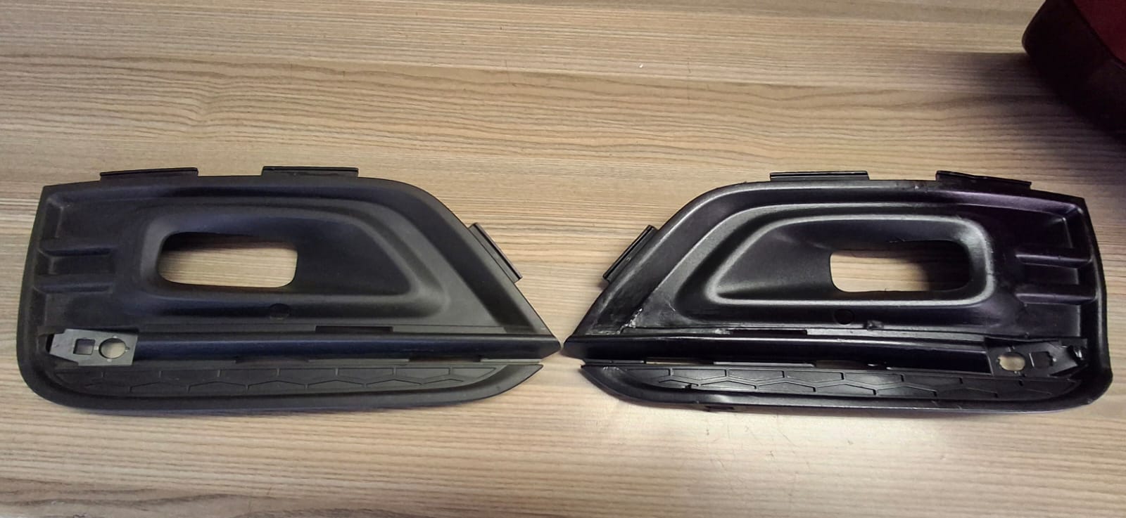 2019 RENAULT KOLEOS RIGHT AND LEFT GRILLS IN GOOD FOR SALE - Private Seller 2019 RENAULT KOLEOS RIGHT AND LEFT GRILLS IN GOOD FOR SALE - Private Seller