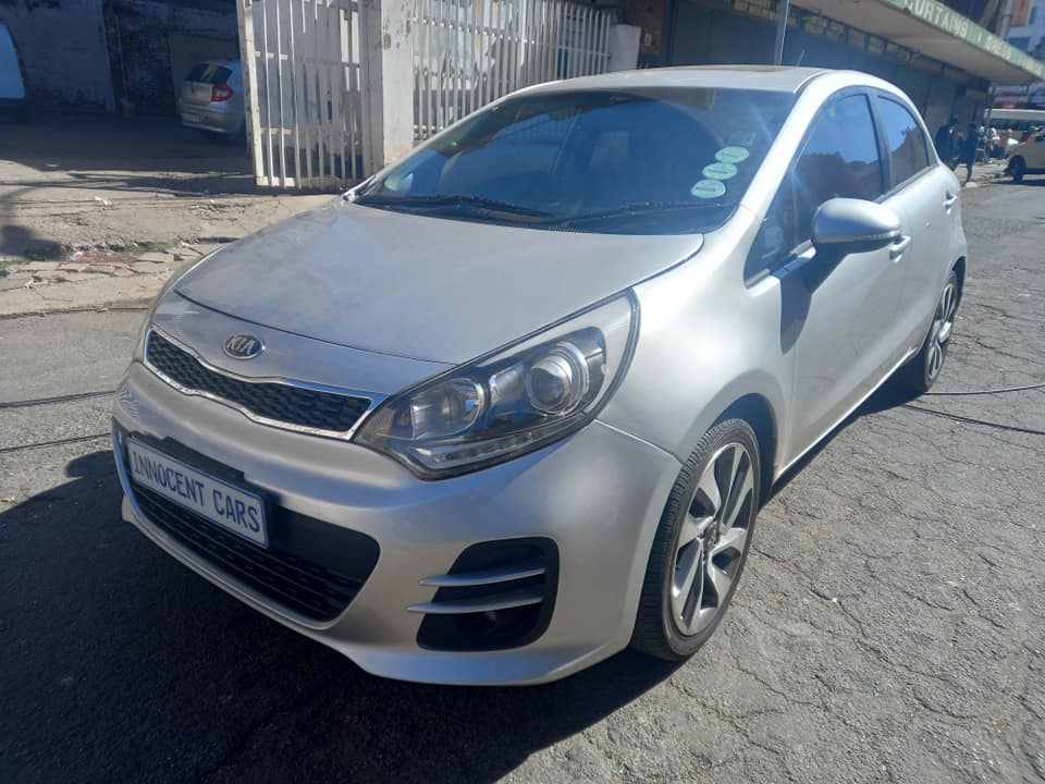 2015 KIA RIO 1.4 PETROL, MANUAL, SILVER COLOR, MILEAGE 93000KM SPARE KEY