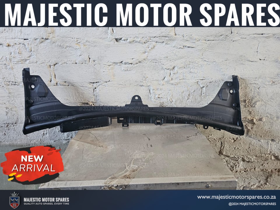 Mercedes-Benz W205 Radiator Cover - Brand New - Private Seller Mercedes-Benz W205 Radiator Cover - Brand New - Private Seller