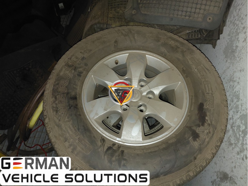 used Toyota Fortuner rim and tyre for sale - Private Seller
