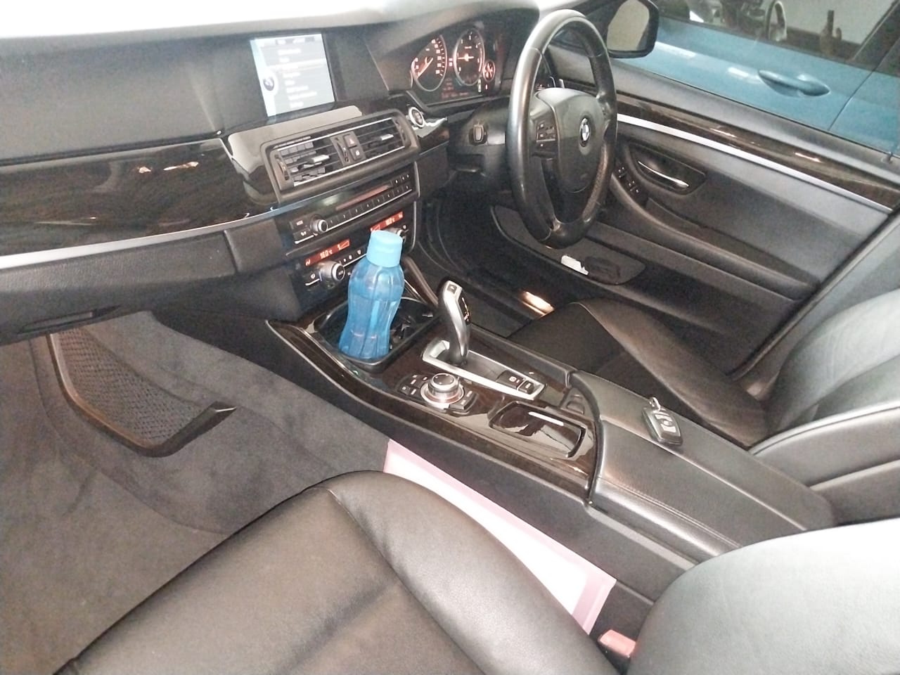 AUTOMATIC 2011 BMW 520d, F10, EXCLUSIVE PACK, with SUNROOF.