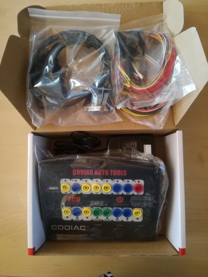 GODIAG GT100 OBD II BREAK OUT BOX ECU CONNECTOR