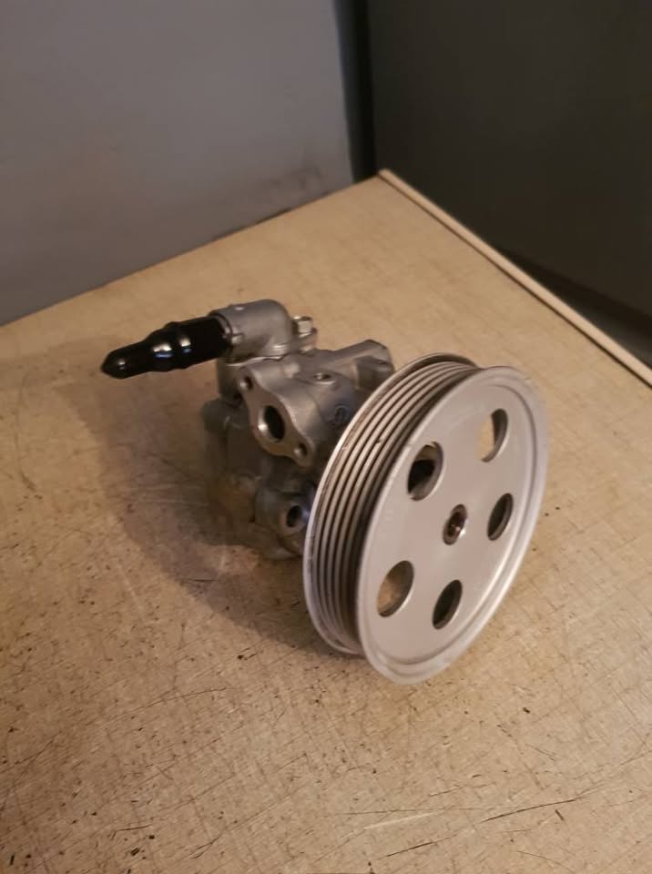 AUDI A4 POWER STEERING PUMP FORSALE - Private Seller