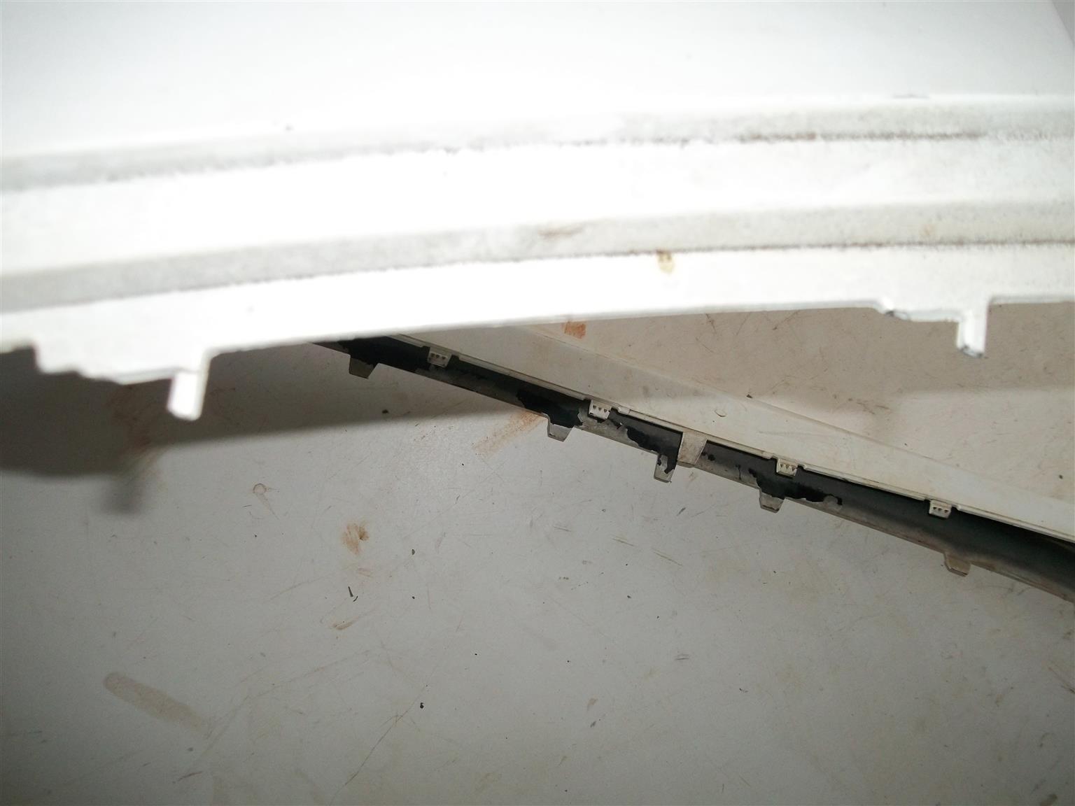 Peugeot 3008 '08-'13 front bumper - Private Seller