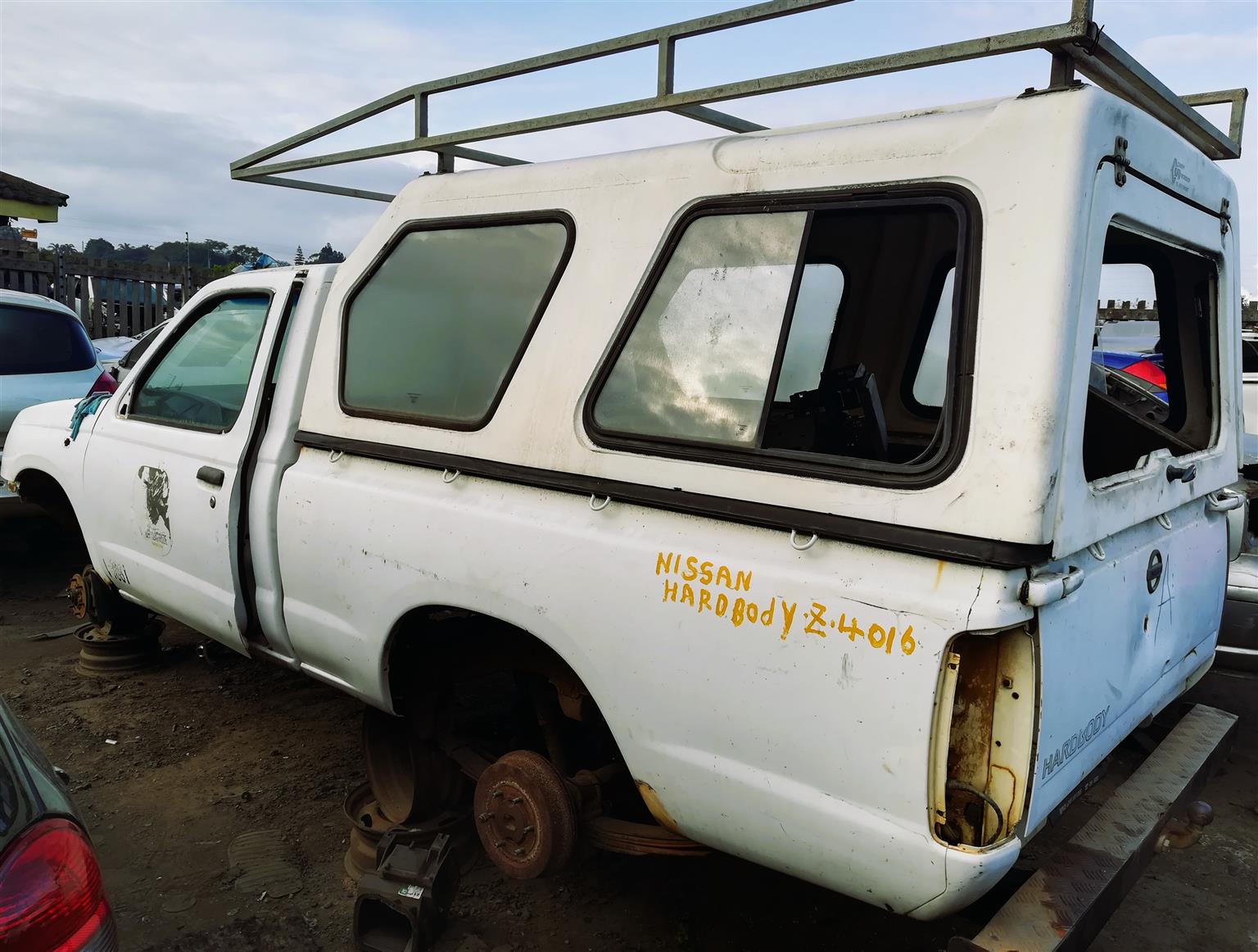 Nissan Hardbody 2.0 - Stripping for Spares