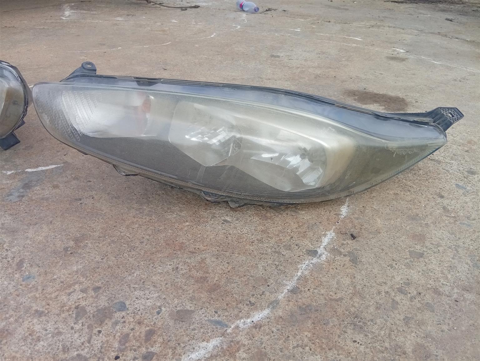 2008-2014 ford fiesta left and right headlight - Private Seller 2008-2014 ford fiesta left and right headlight - Private Seller