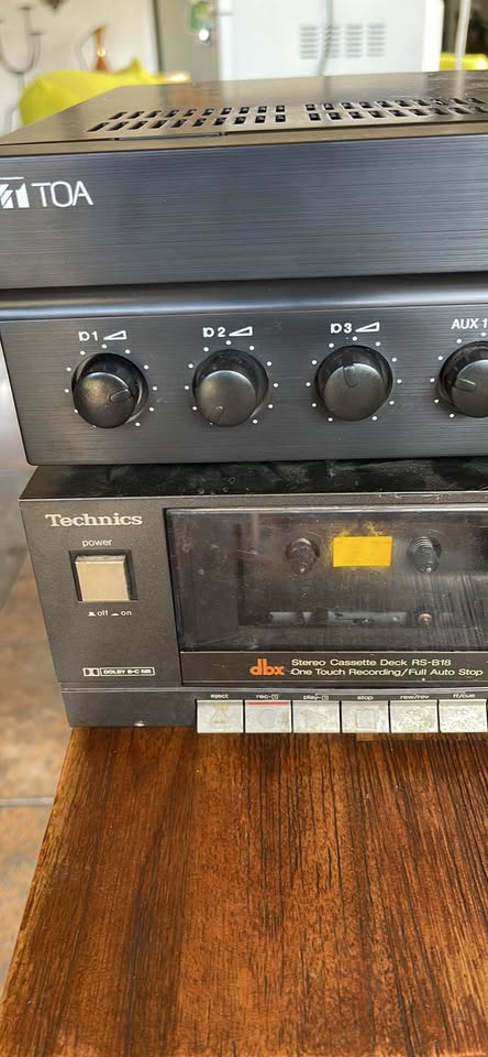 TOA amplifier A2060