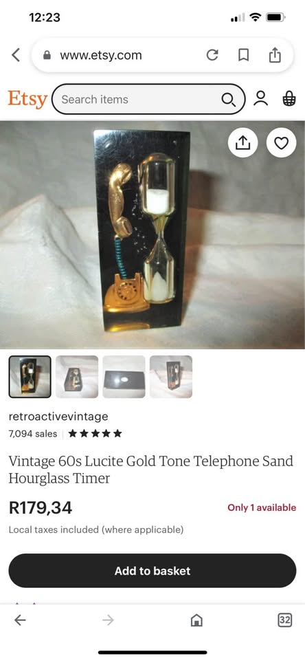 Vintage gold tone sand telephone timer