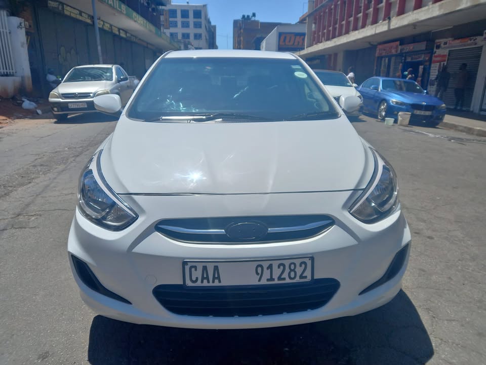 2020 HYUNDAI ACCENT 1.6 PETROL, MANUAL TRANSMISSION, WHITE COLOUR