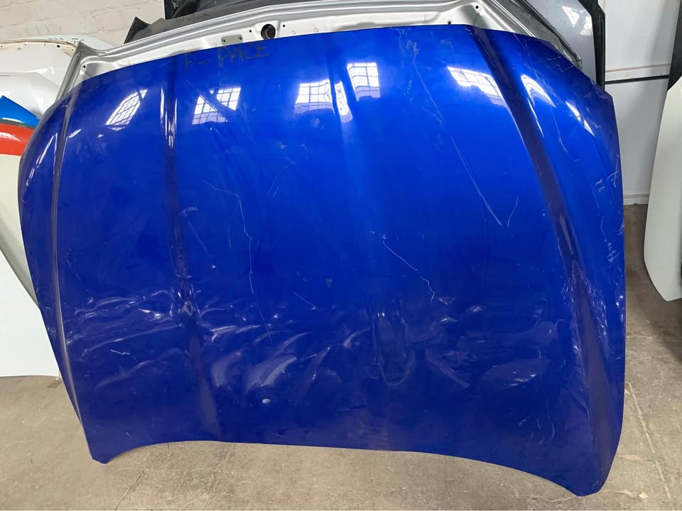 Jaguar F pace bonnet