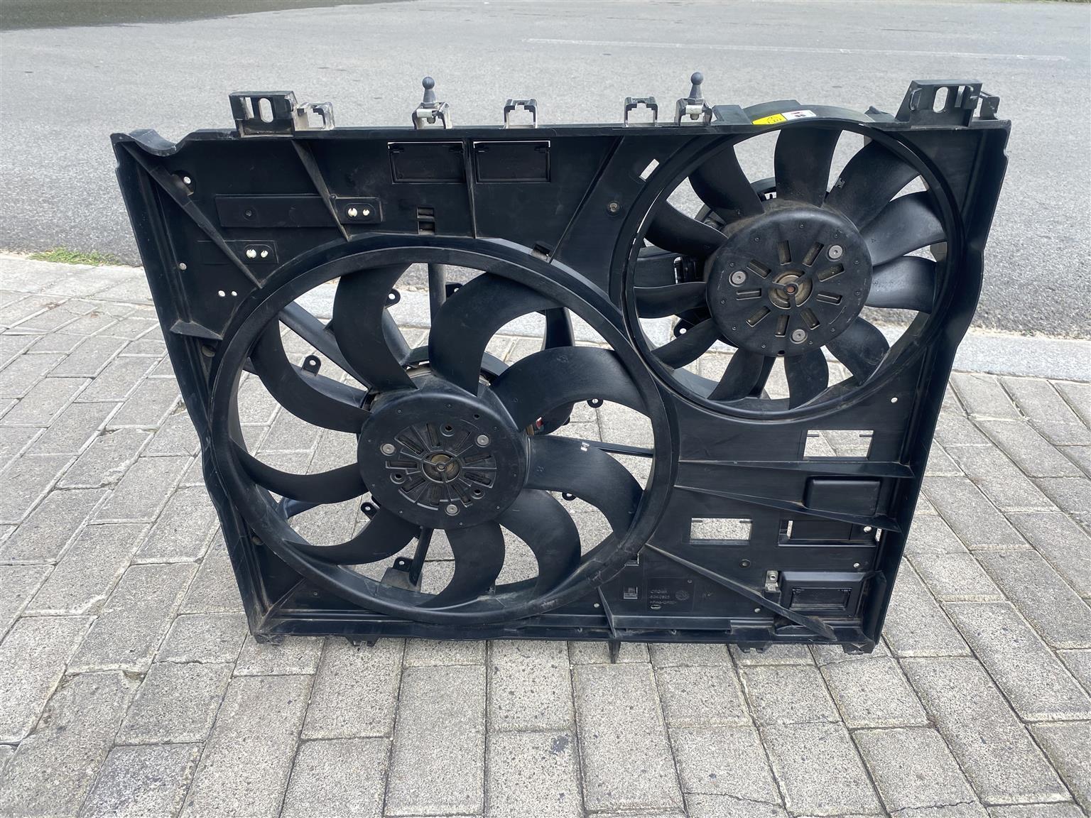 2020 RANGE ROVER SPORT L494 3.0 DIESEL RADIATOR FAN FOR SALE - Private Seller