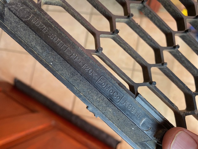 Ford Ranger T5 centre bumper grill. - Private Seller Ford Ranger T5 centre bumper grill. - Private Seller