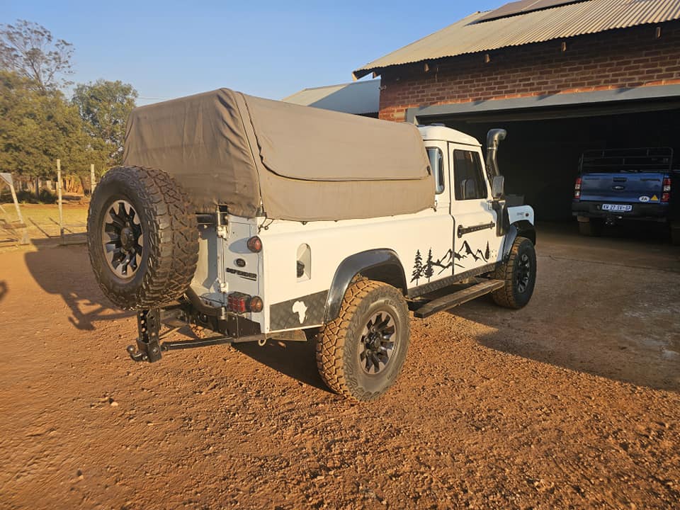 2001 Land Rover Defender TD5 110 4x4 FOR SALE! | Junk Mail Marketplace