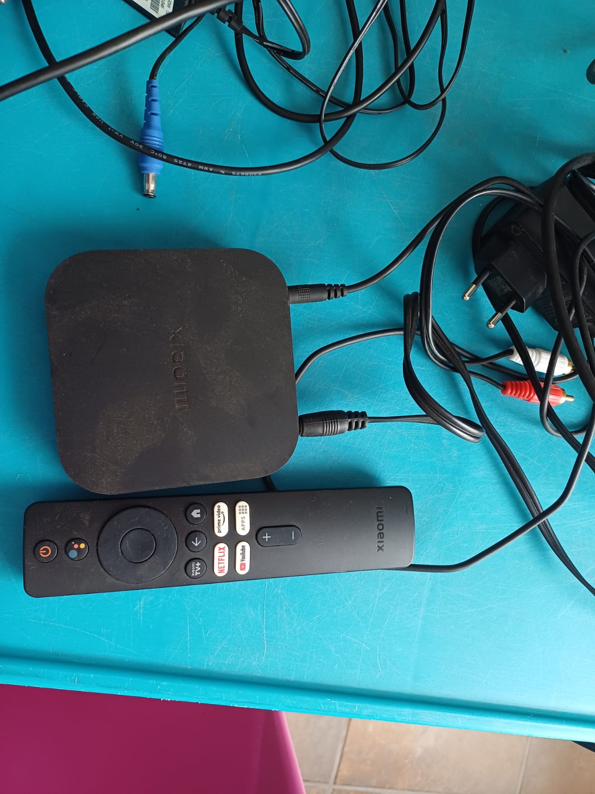 Google Smart TV Box with remote Google Smart TV Box with remote