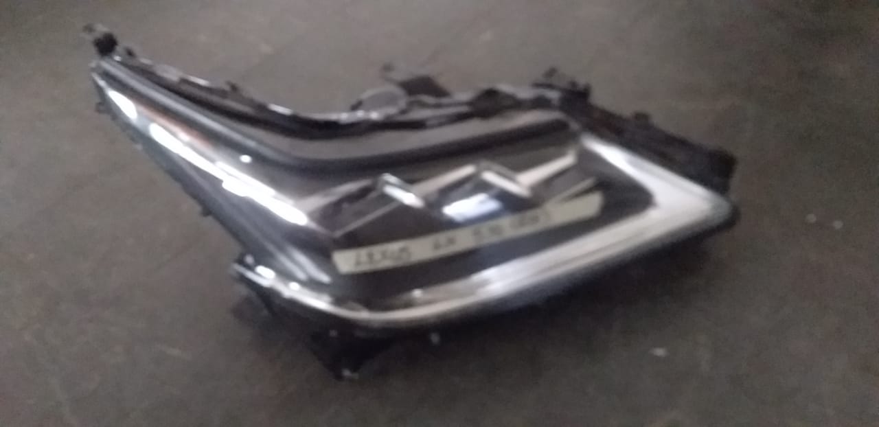 Lexus LX 510 headlight - Private Seller