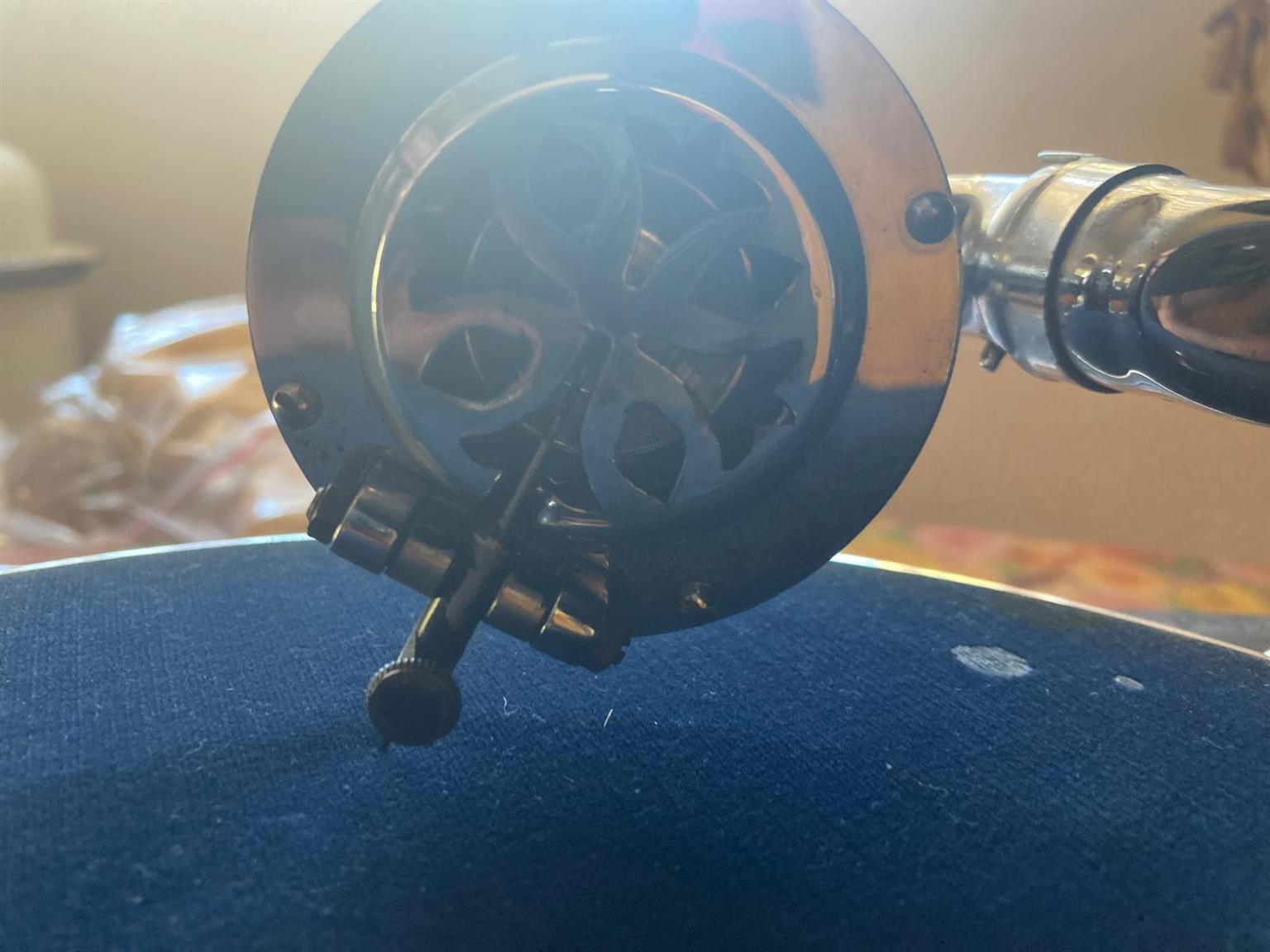 Antique Gramophone player: Viva-Tonal Columbia Grafonola 202A