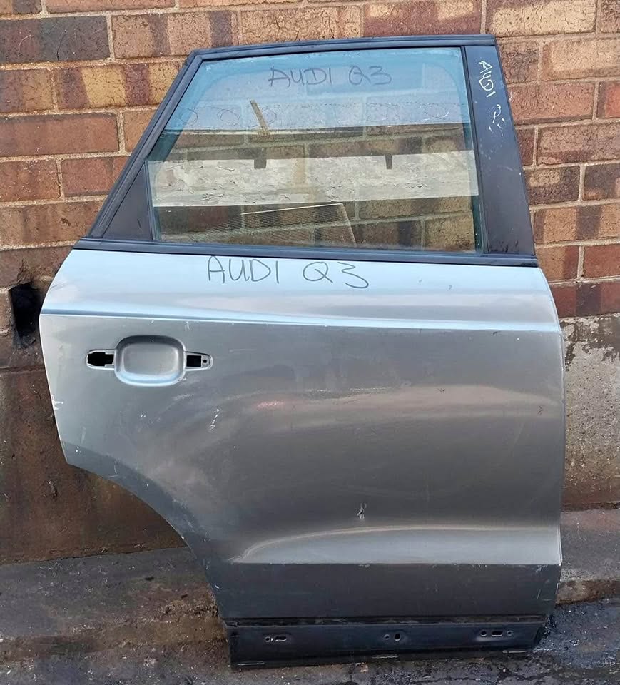 Audi Q3 back door - Private Seller Audi Q3 back door - Private Seller