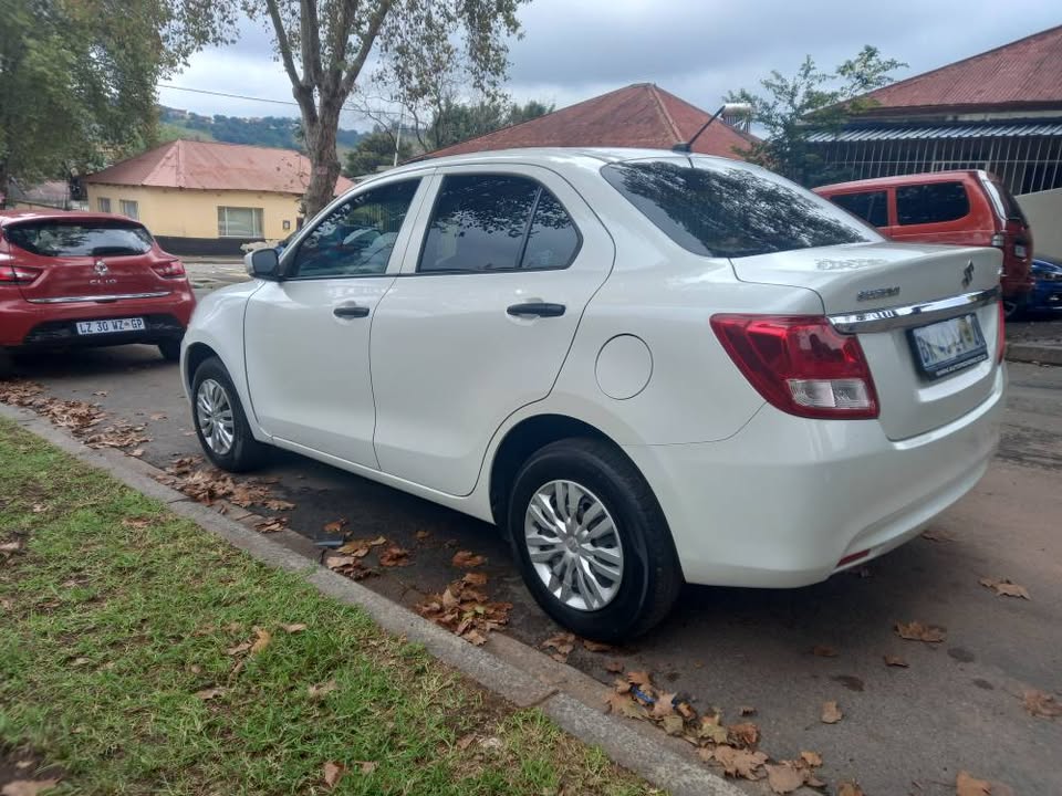 2022 SUZUKI DZIRE 1.2 PETROL, MANUAL, WHITE, 66000KMS,  Service book.