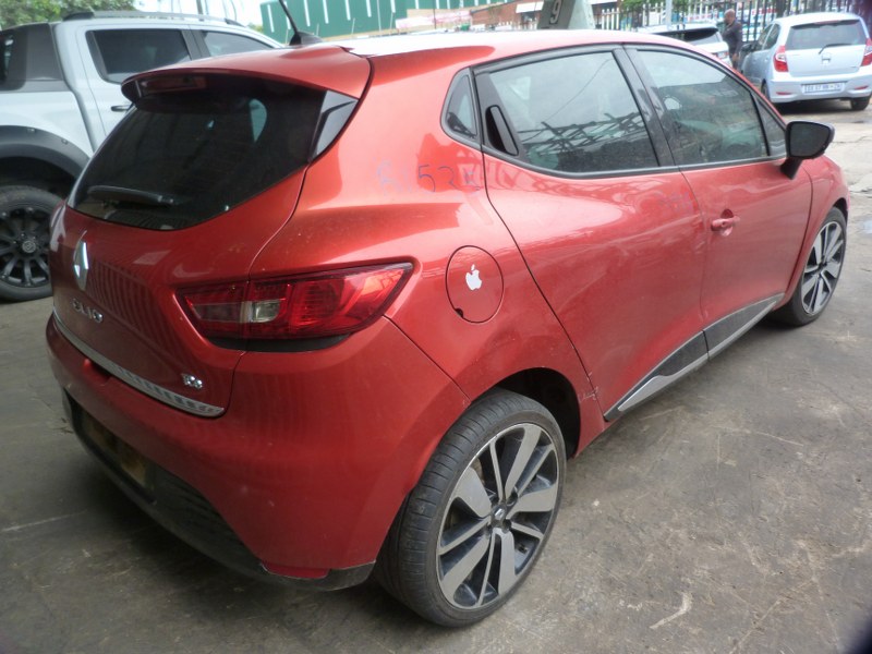 Renault Clio IV 900T Manual H4B - 2014 SPARESBOYZ STRIPPING FOR SPARES - Private Seller