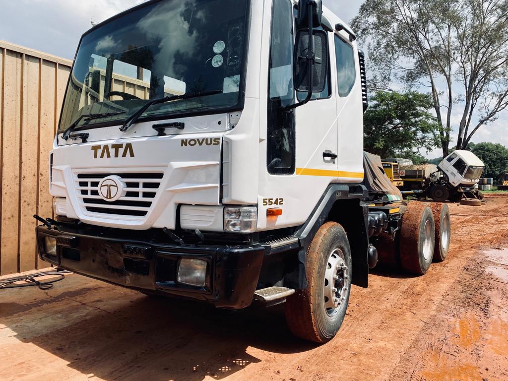Tata 5542 ADE 422Twin double diff truck 6x4