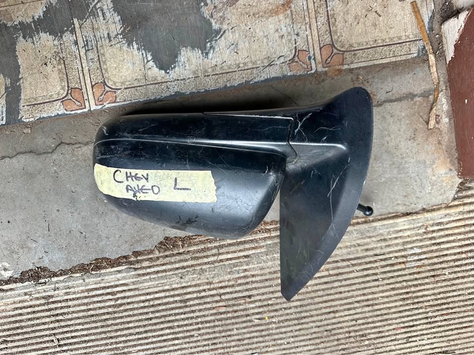 Chevrolet aveo left side mirror - Private Seller Chevrolet aveo left side mirror - Private Seller