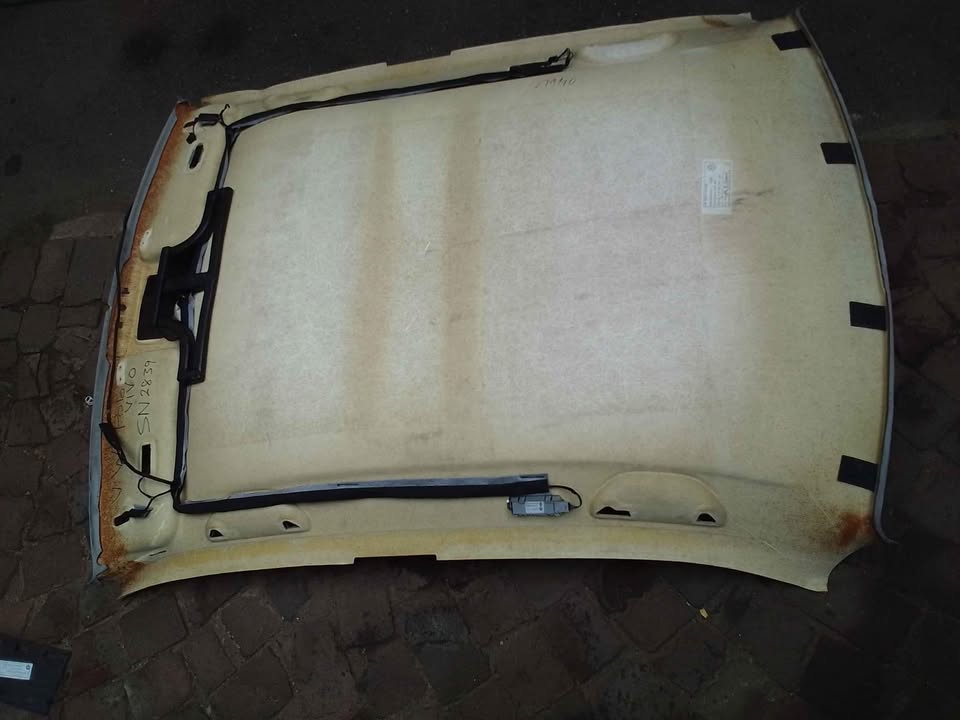 VW polo vivo roof lining in good condition - Private Seller VW polo vivo roof lining in good condition - Private Seller