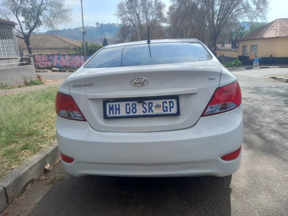 2020 Hyundai Accent Sedan 1.6 Petrol, Manual, White, Service book