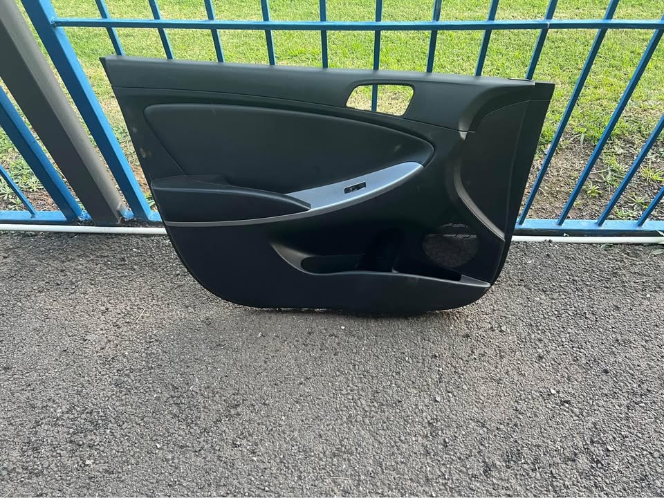 HYUNDAI ACCENT SET OF DOOR PANELS FOR SALE - Private Seller HYUNDAI ACCENT SET OF DOOR PANELS FOR SALE - Private Seller