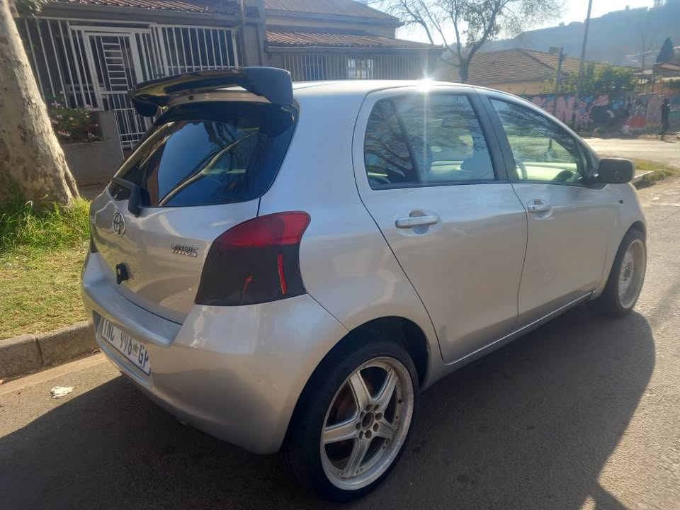 2007 Toyota Yaris T3 Petrol, Manual, Silver
