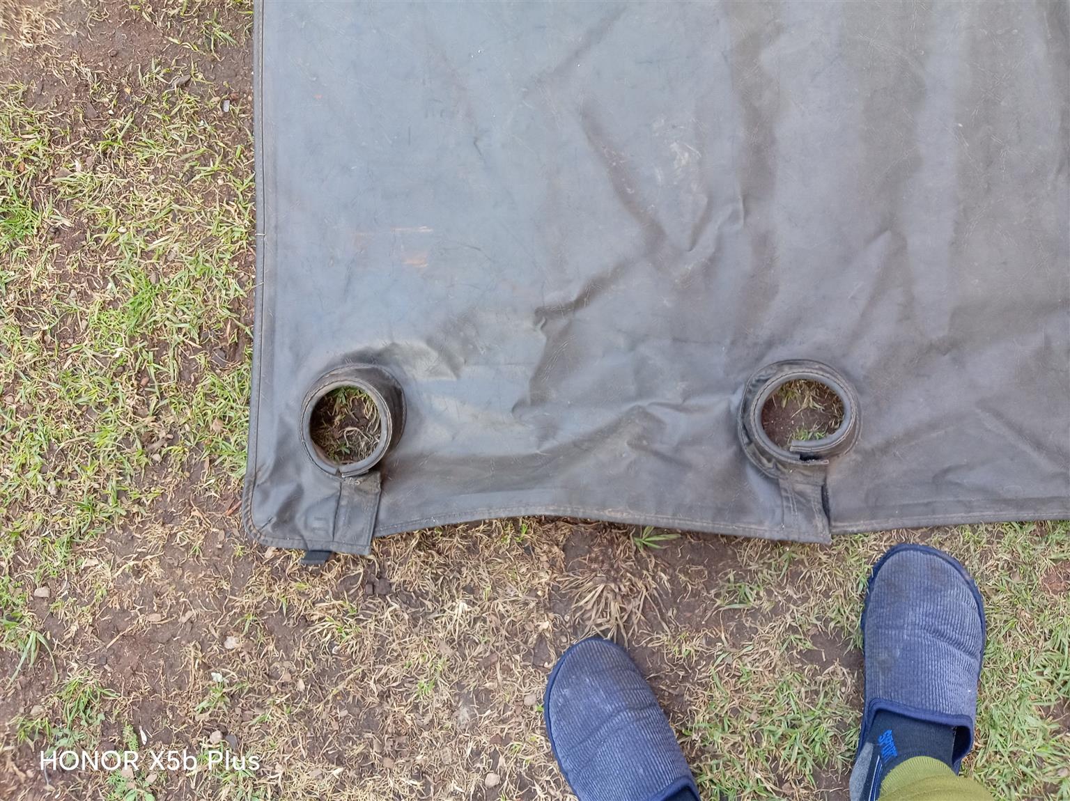 Toyota hilux double cab tonneau cover - Private Seller Toyota hilux double cab tonneau cover - Private Seller