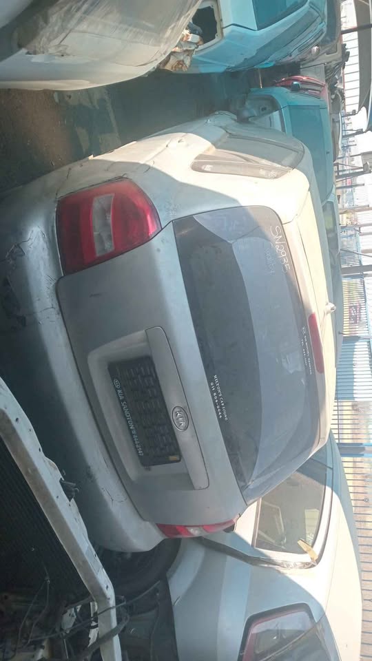 Kia seranto petrol pump for sale my number WhatsApp or cell - Private Seller