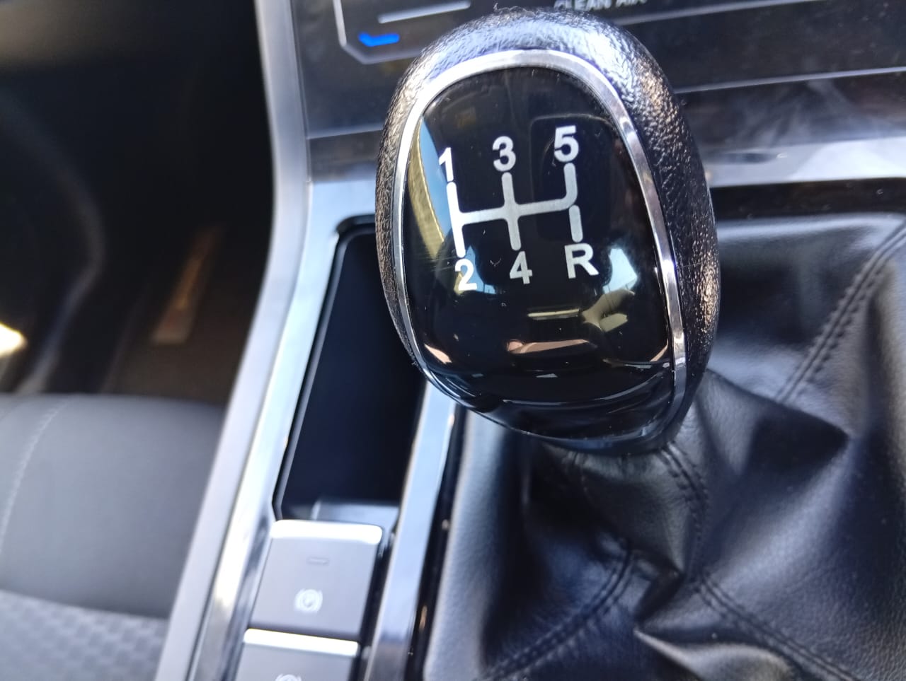 Manual Tiggo4 Pro 2024 model with only 8,000km