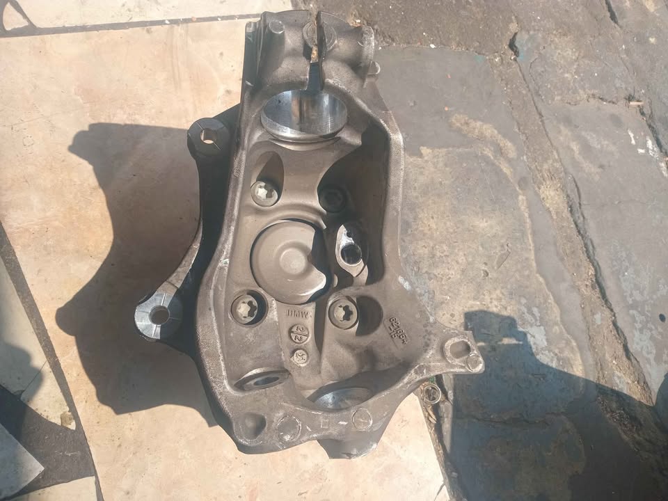 BMW 2019 3 Series Front Left Driver Side Spindle Knukcle L OEM - Private Seller