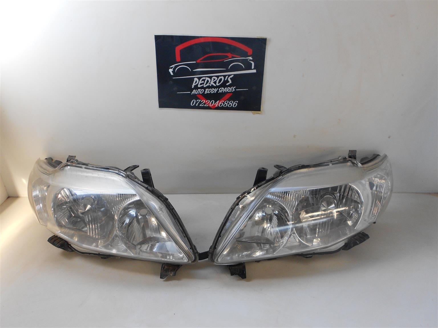 Toyota Corolla E15 2010 HEADLIGHTS